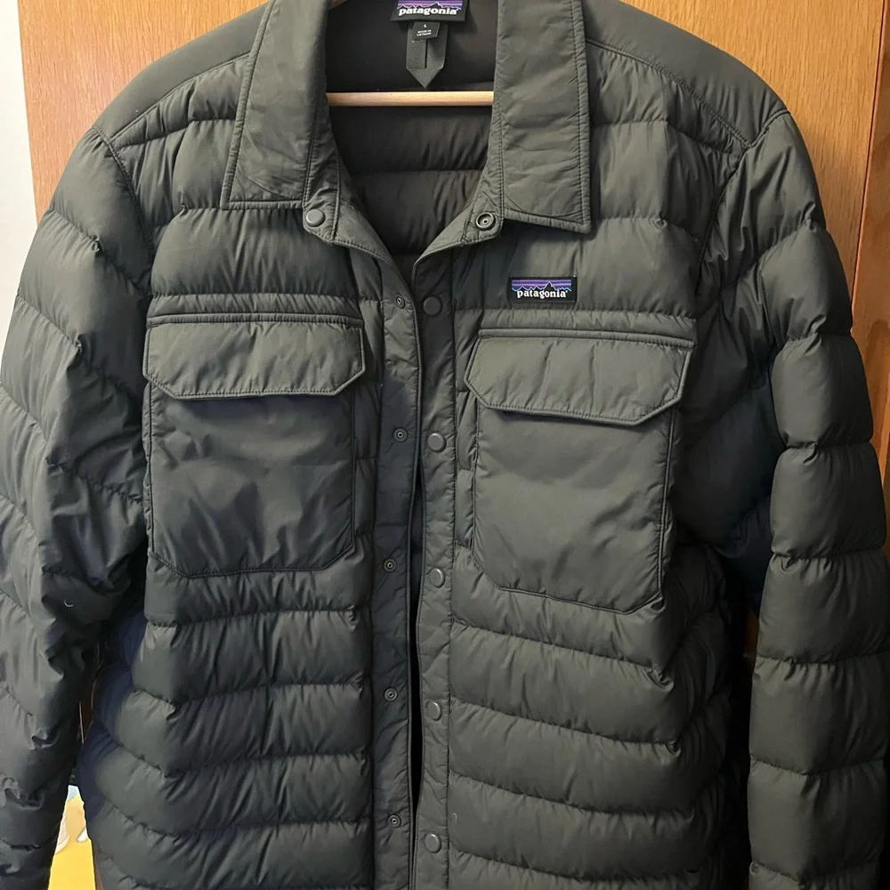 Patagonia Men's Silent Down Shirt Jacket - Picture 1 of 2